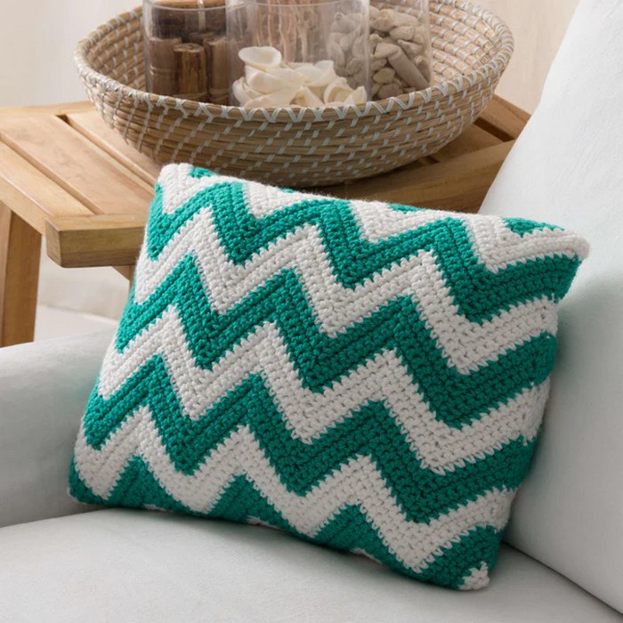Free Red Heart Seaside Pillow Pattern