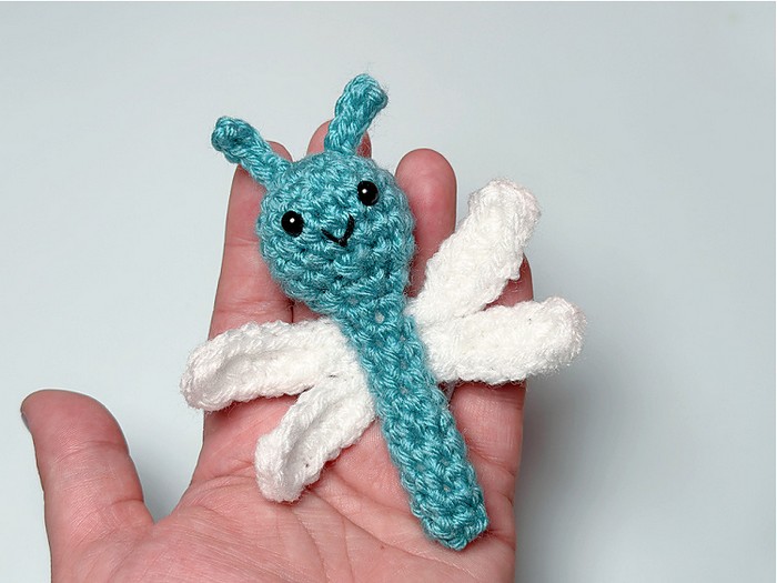 Crochet Dainty Dragonfly Amigurumi 2