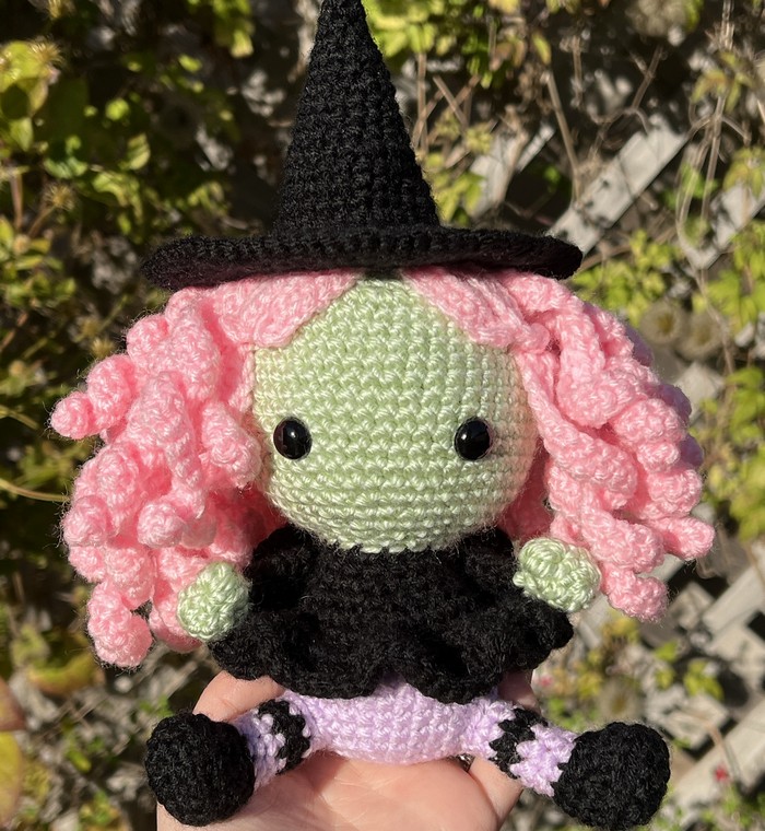 Crochet Little Witch Amigurumi 2