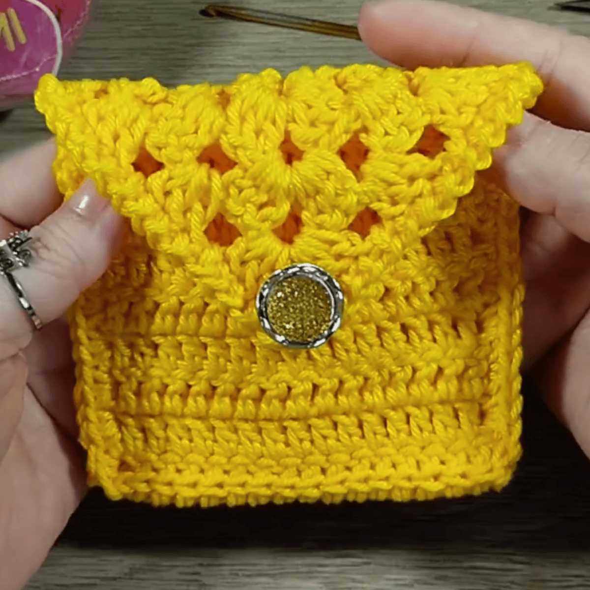 Stylish Crochet Wallet Scented Sachet Pattern Offers Scent and Storage ...