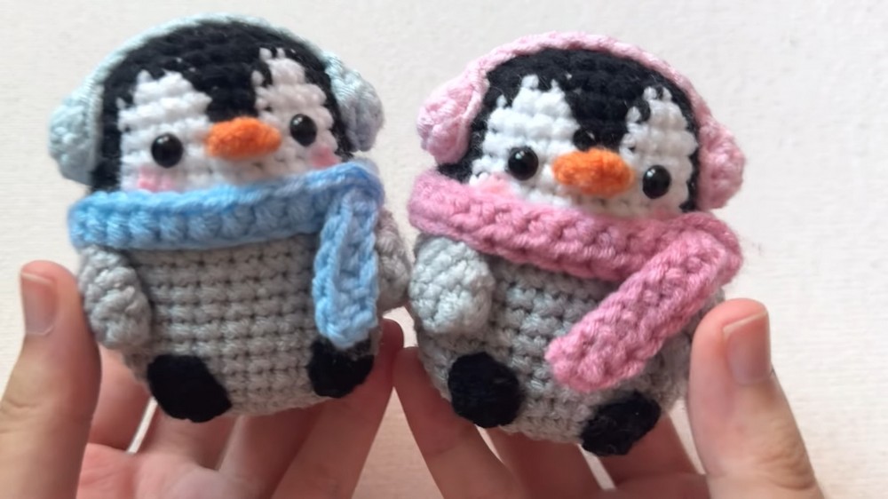 Crochet Penguin With Scarf