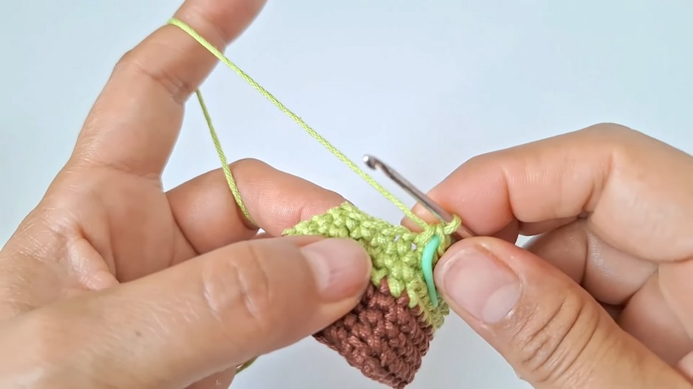 Crochet Mini Scarecrow