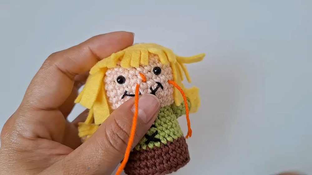 Crochet Mini Scarecrow