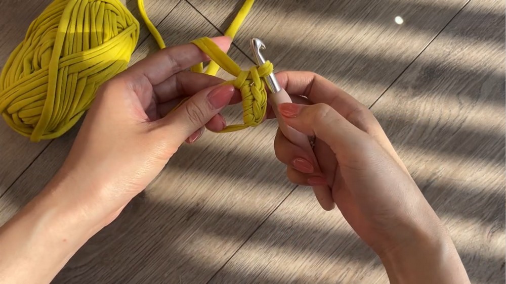 Crochet Daisy Granny Square