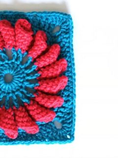 Crochet Fluted Flower Granny