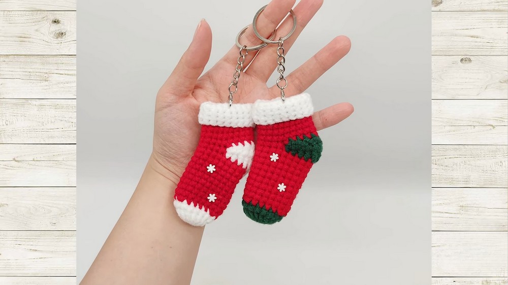 Crochet Xmas Socks Keychain
