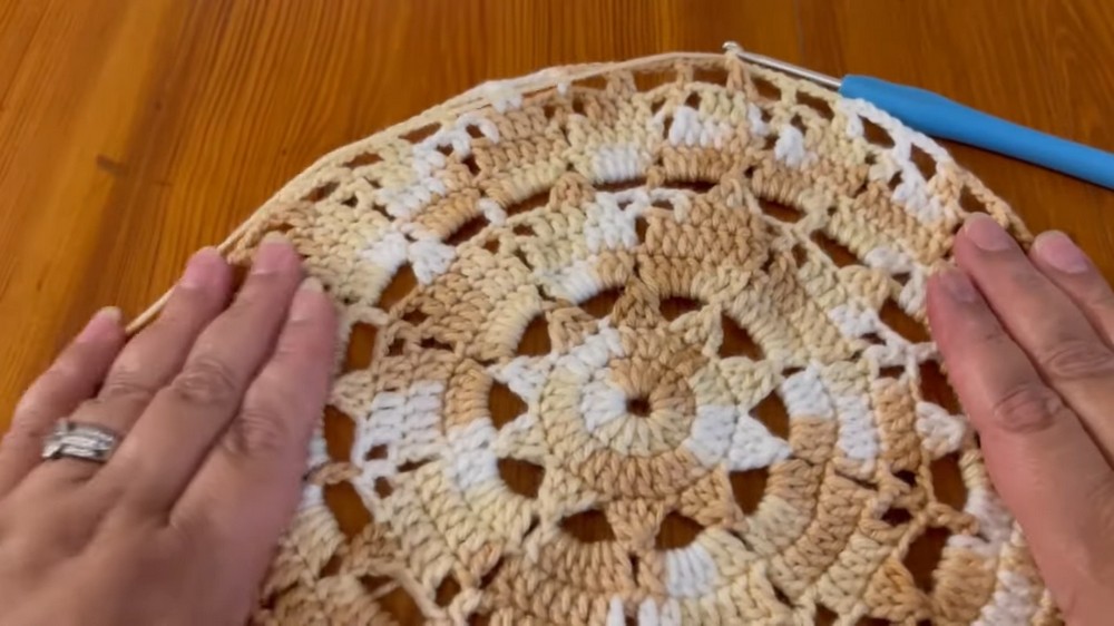 Crochet Leafy Table Mat