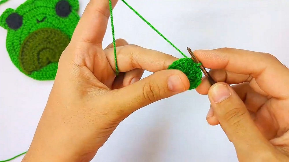 Crochet Frog Bagcharm