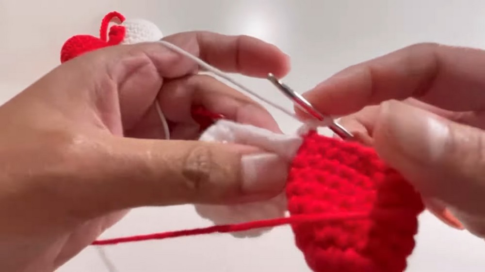 Crochet Hugging Hearts
