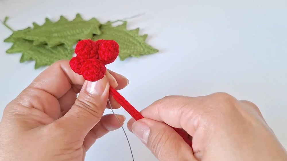 Crochet Mistletoe Or Holly