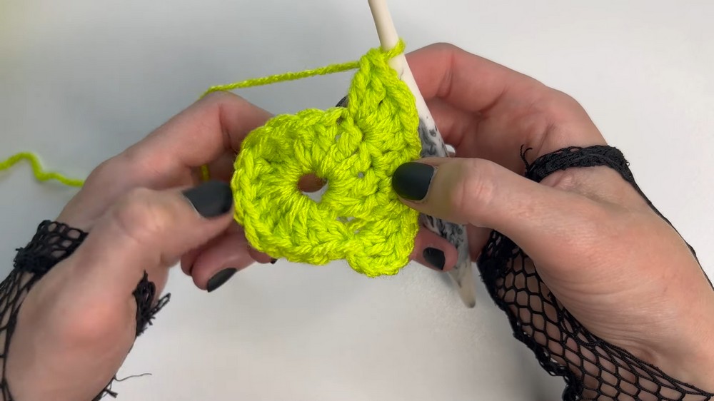 Crochet Solid Granny Square