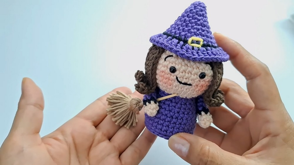 Crochet Witch Amigurum
