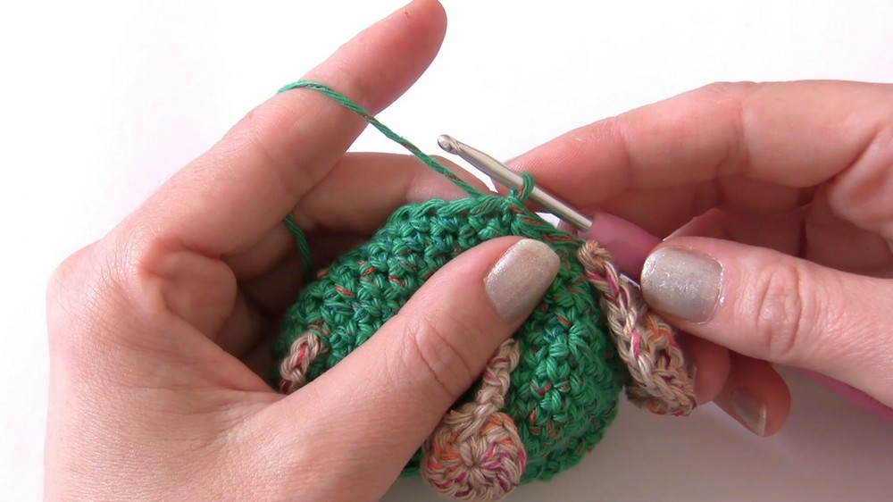 Crochet Easy Easter Hen