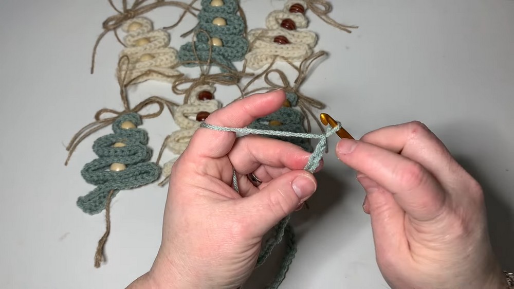 Crochet Rustic Christmas Tree