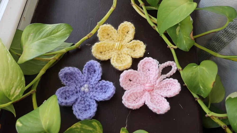 Crochet A Flower Keychain