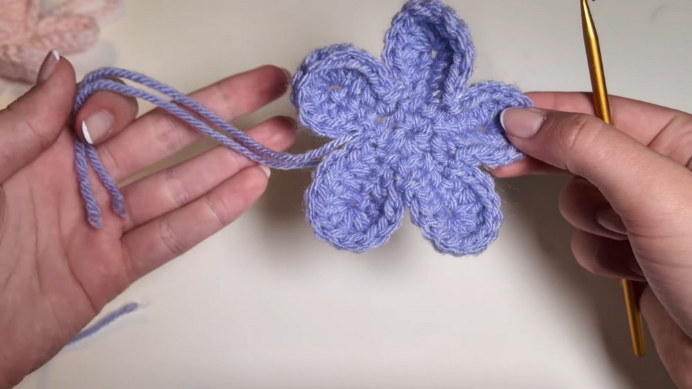 Crochet A Flower Keychain