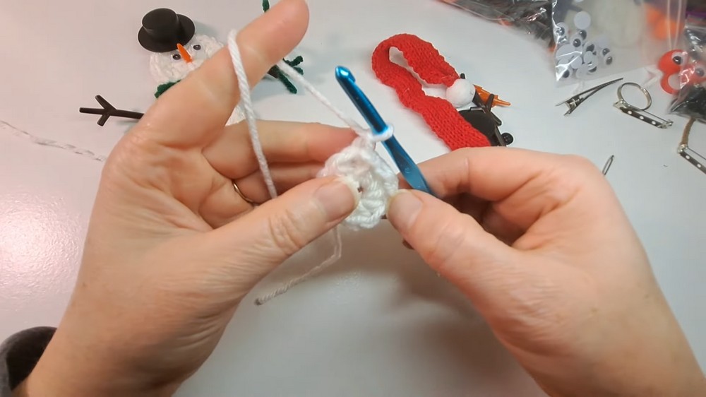 Crochet Simple Snowman