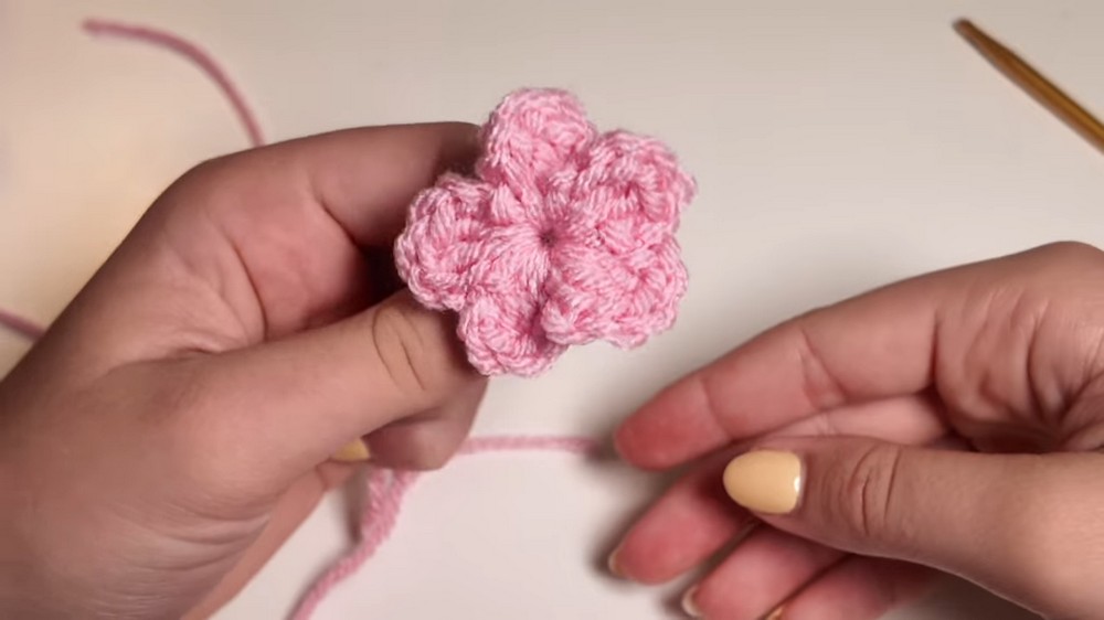 Crochet Tiny Flower