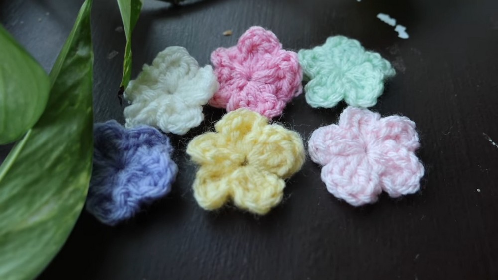 Crochet Tiny Flower