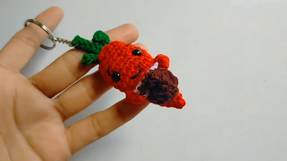 Crochet Carrot Keychain