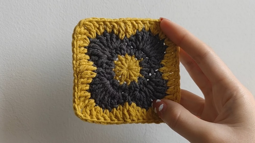 Crochet Flower Granny Square