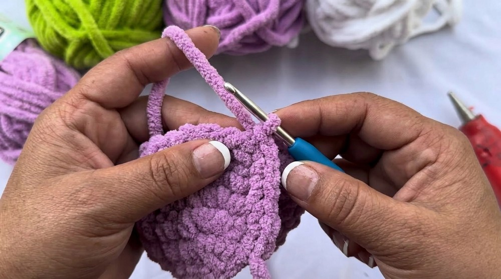 Crochet Rose Bouquet Flower Pattern