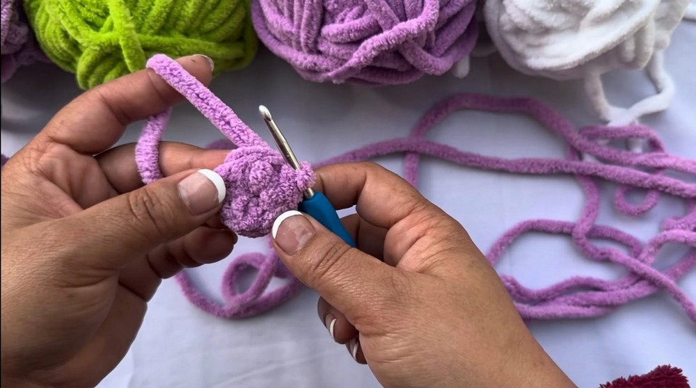 Crochet Rose Bouquet Flower Pattern