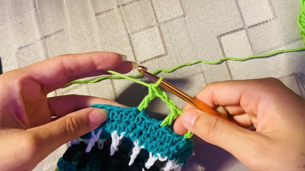 Crochet Mash Crop Top Pattern