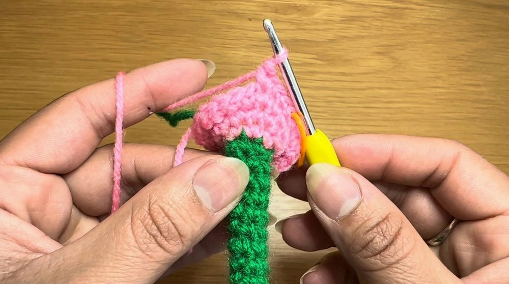 Crochet Tulip Keychain Pattern