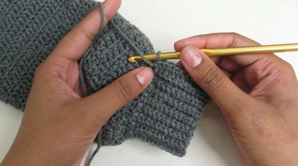 Crochet V-neck Cardigan