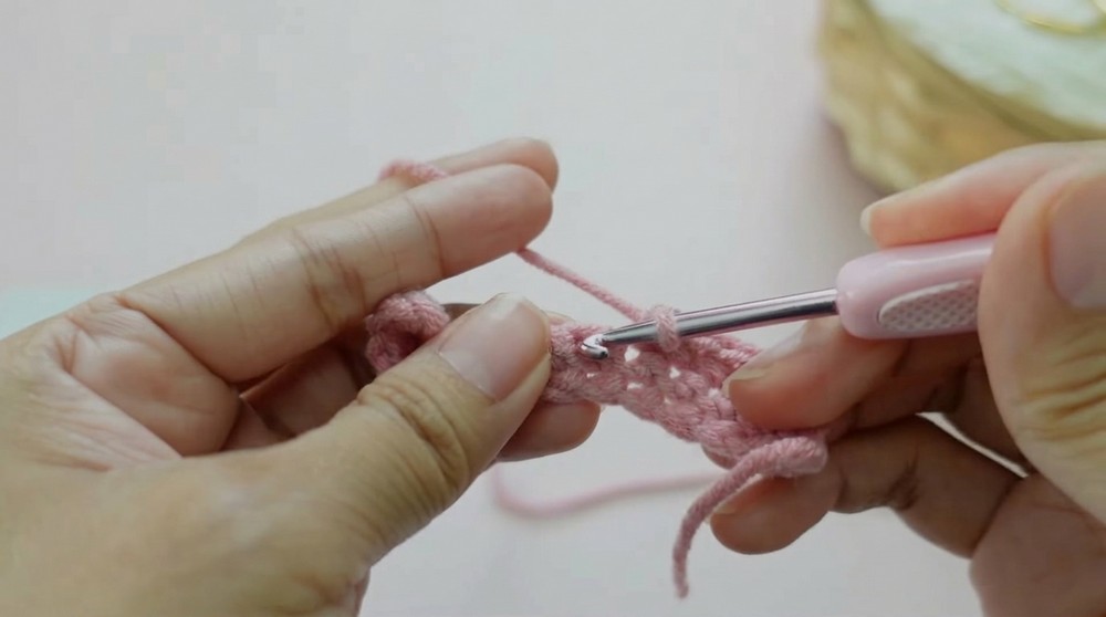 Crochet Bow Pouch Pattern