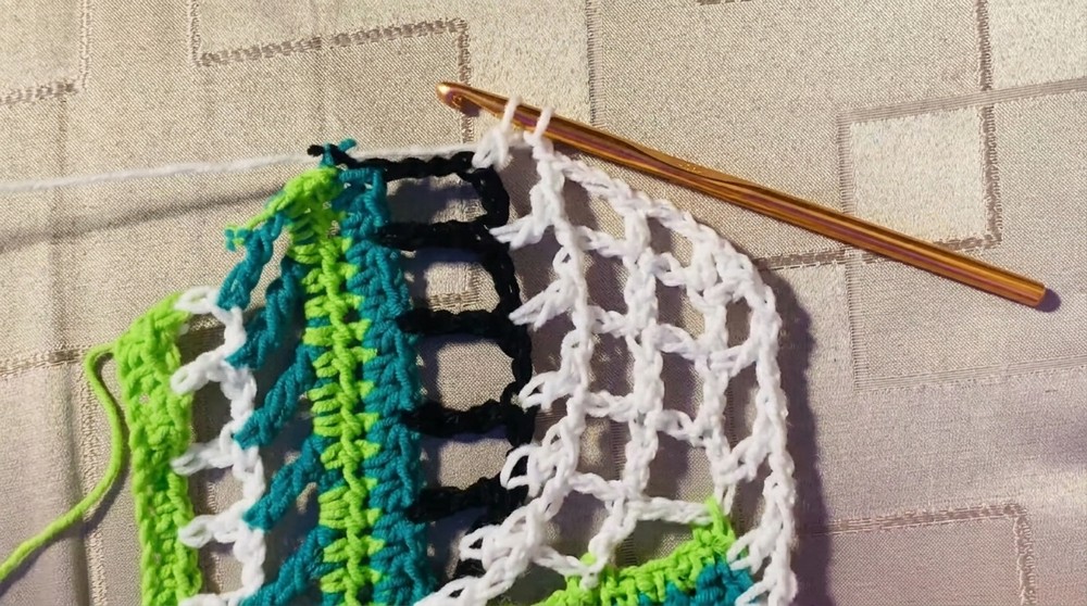 Crochet Mash Crop Top Pattern