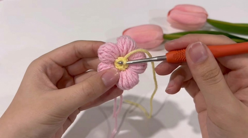 Crochet Puff Flower Mirror Pattern