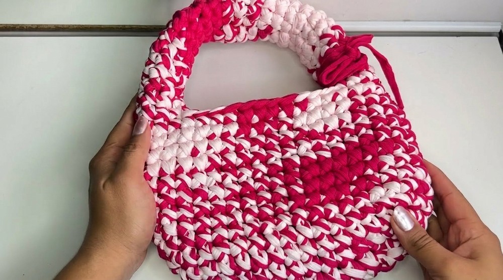Crochet T-shirt Yarn Bag