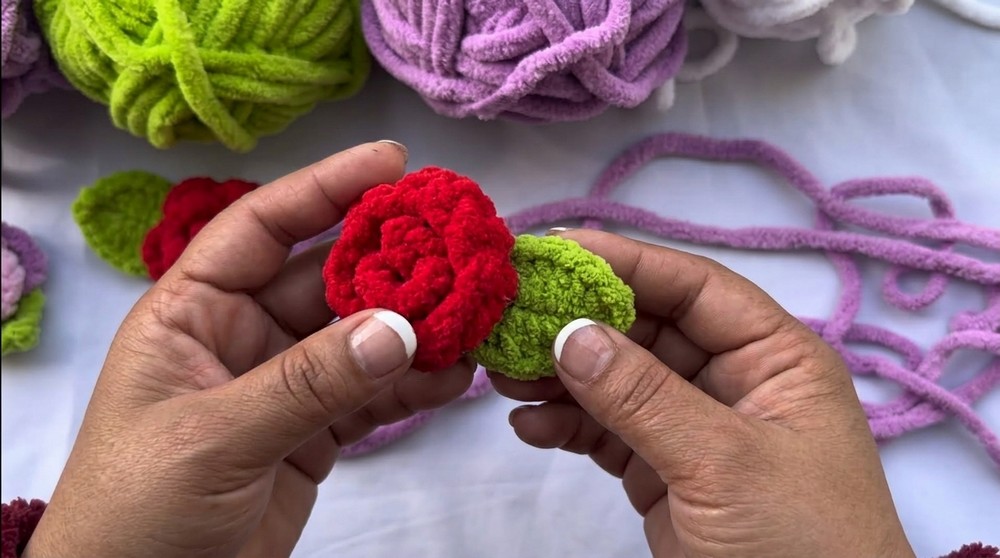 Crochet Rose Bouquet Flower Pattern