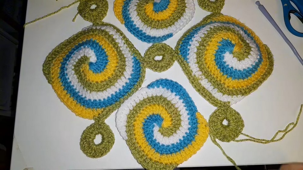 Crochet Swirl Halter Top Pattern