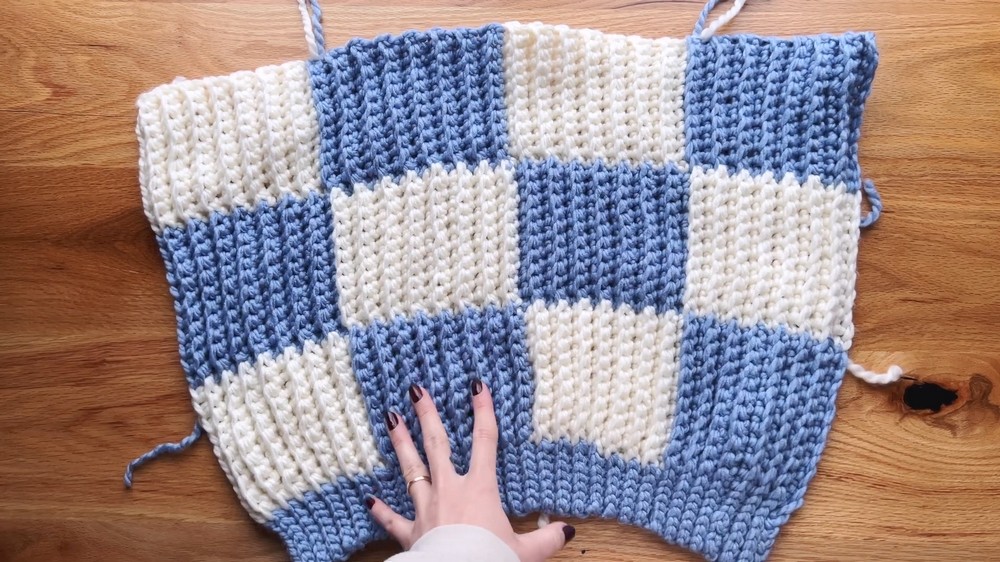  Crochet Chunky Checkered Sweater Pattern