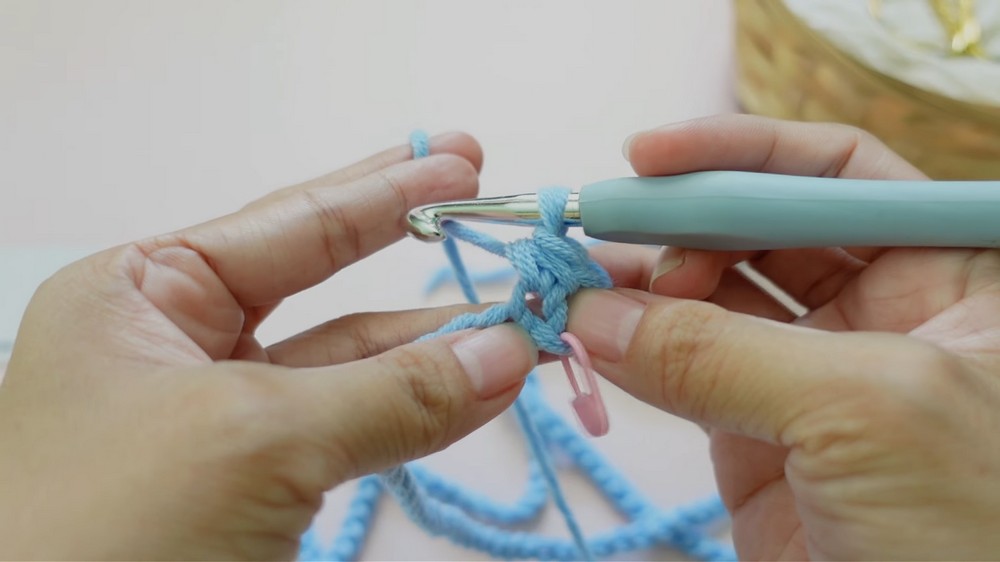 Crochet Scarf Pattern
