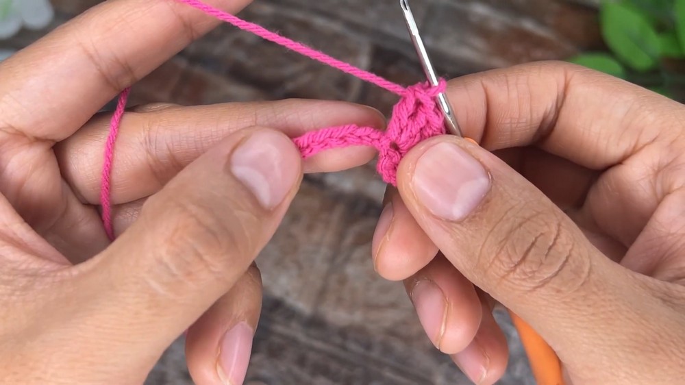 Crochet Hair Bow Pattern