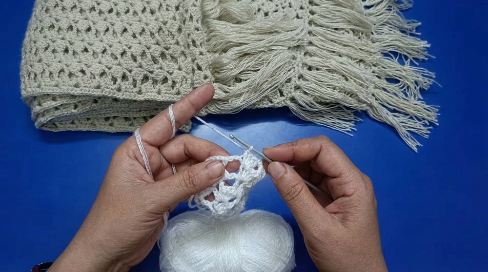 Crochet Beautiful Shawl Pattern