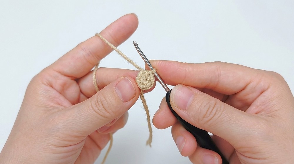 Crochet Baby Saturn Keychain Pattern
