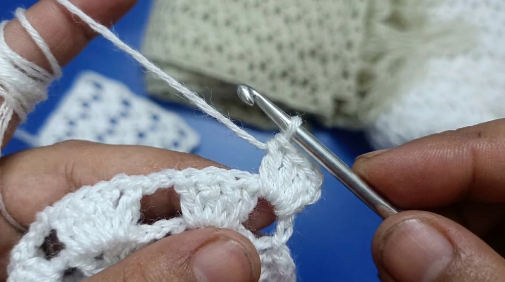 Crochet Beautiful Shawl Pattern
