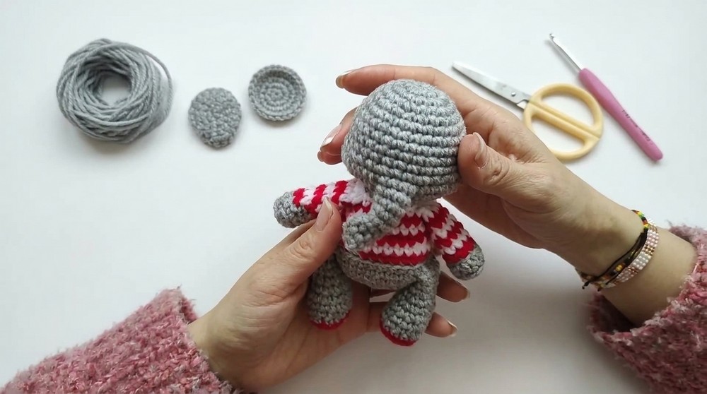 Crochet Elephant With Balloon Pattern
