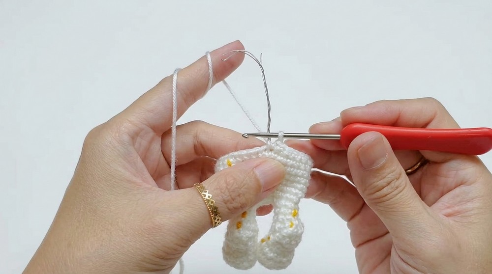 Crochet Snoopy Dog Pattern