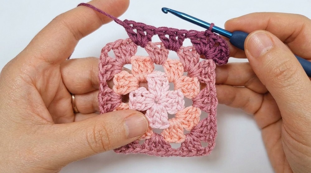 Crochet Granny Square Pattern
