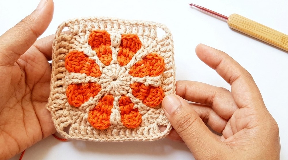 Crochet Flower Granny Square Pattern