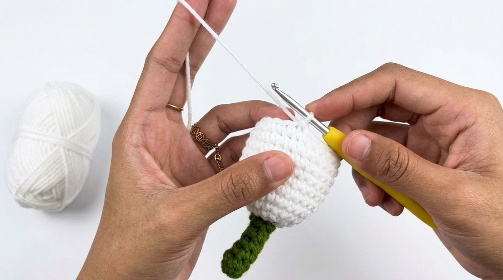Crochet Tulip Keychain Pattern