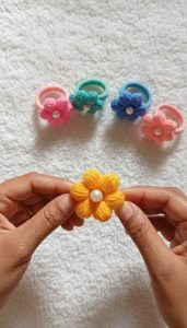 Crochet Bubble Flower Hair Clip Pattern