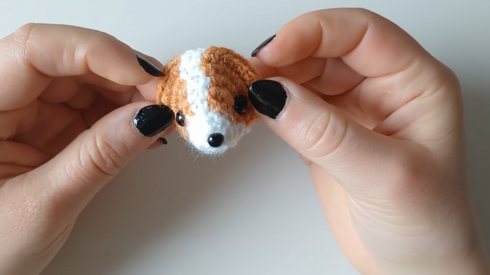 Crochet Tiny Corgi Amigurumi Pattern