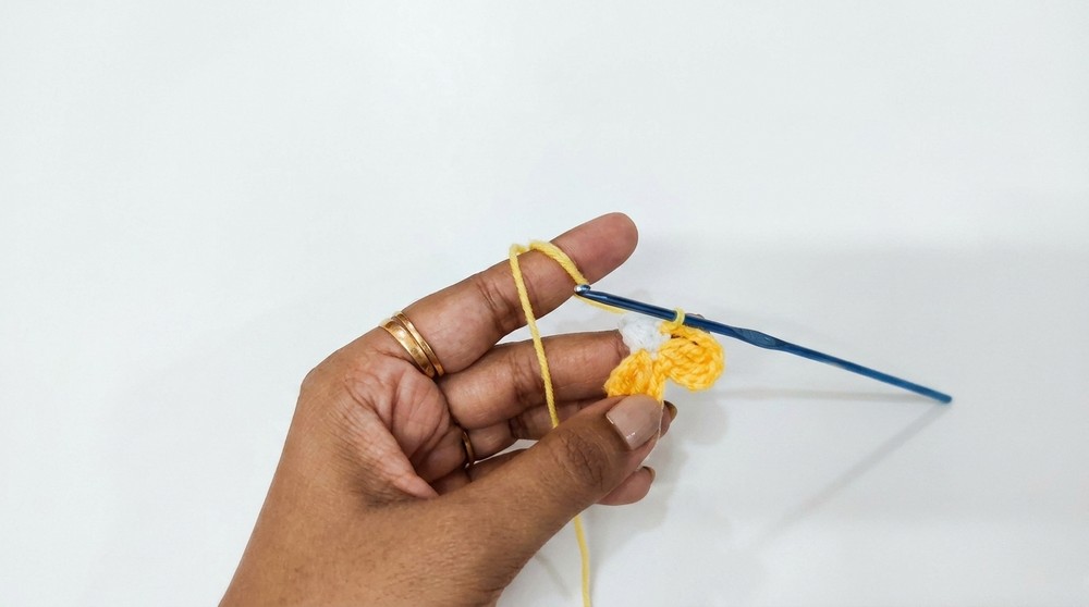 Crochet Flower Scarf Pattern